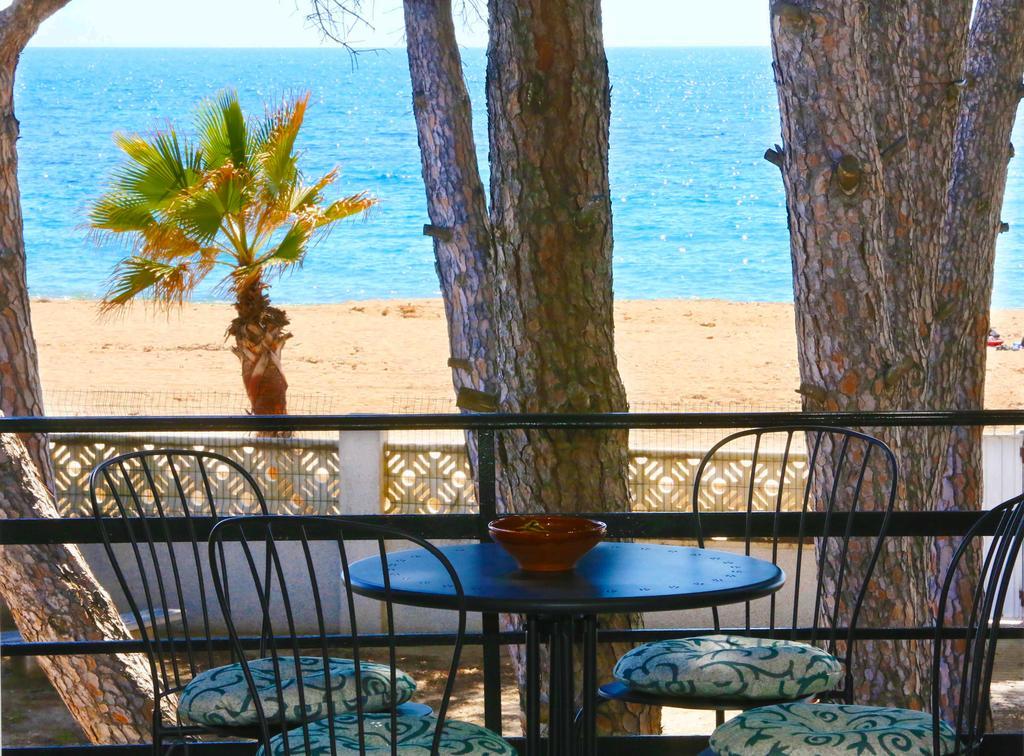 La Torre - Villa Rosamar Beach Cambrils Exteriör bild